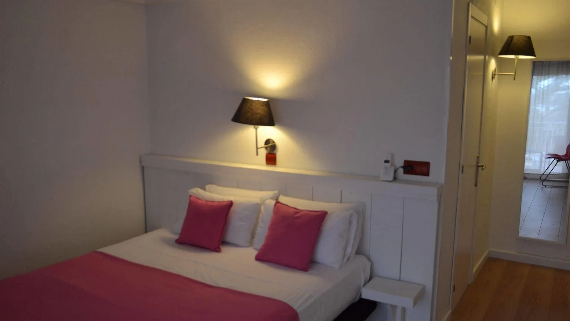 Solvi Hotel - Adults Only فيلانوفا إي لا خيلترا